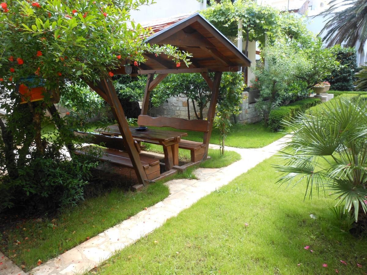 Apartments Maris Garden Petrovac Eksteriør billede